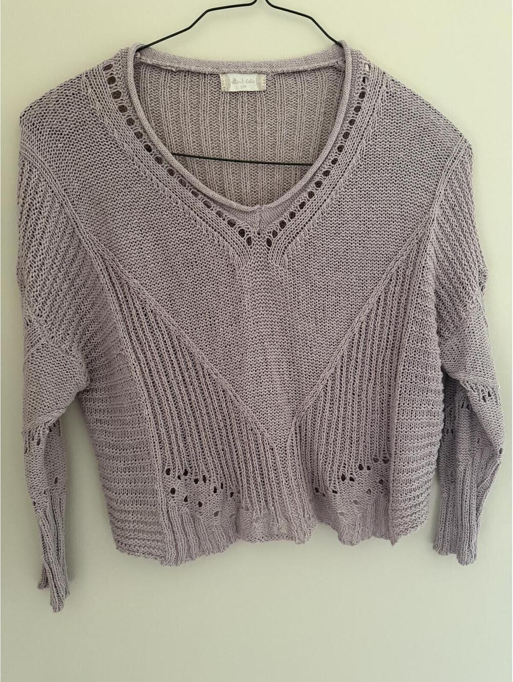 Altar’d State S/M knit patterned sweater, eyelets, so soft & cut